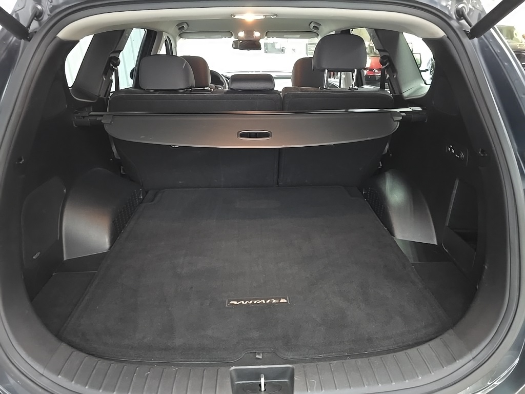 2020 Hyundai Santa Fe SEL photo 10