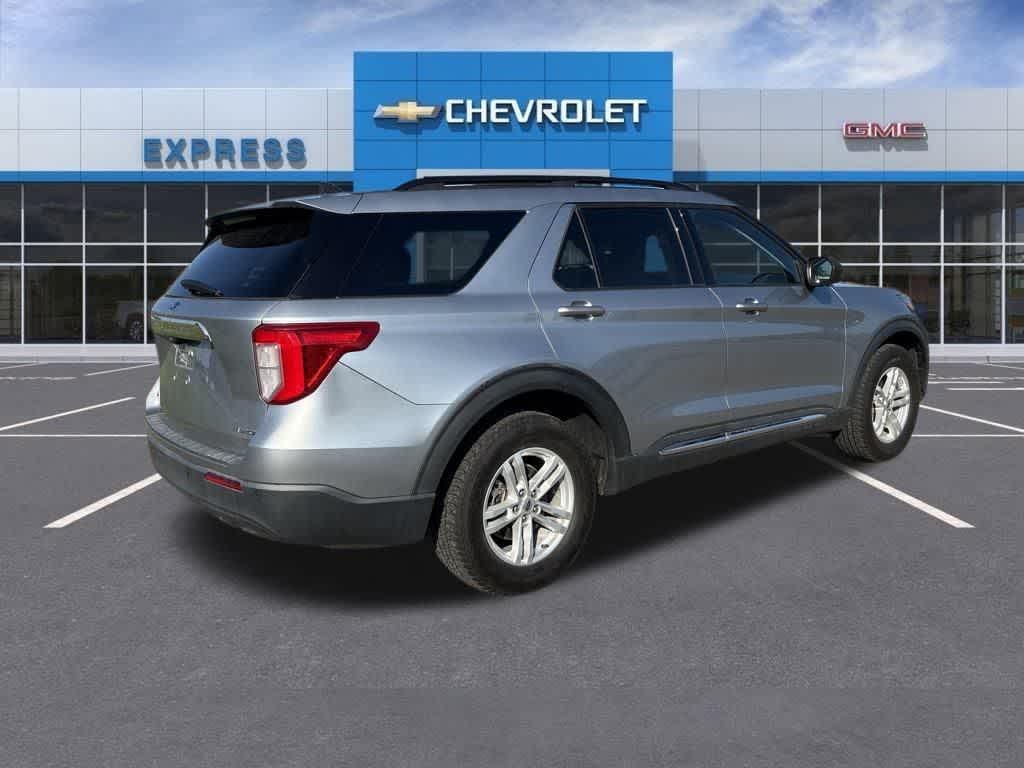 2022 Ford Explorer XLT photo 3