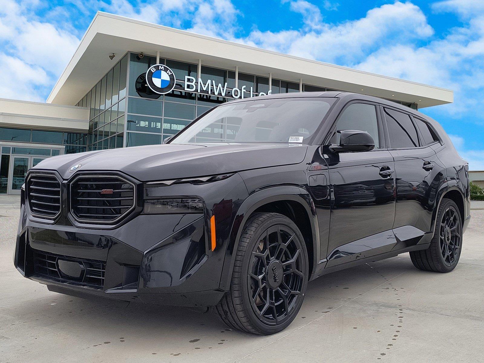 2026 BMW XM Base's photo