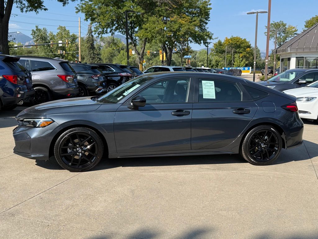 2025 Honda Civic Sport photo 2