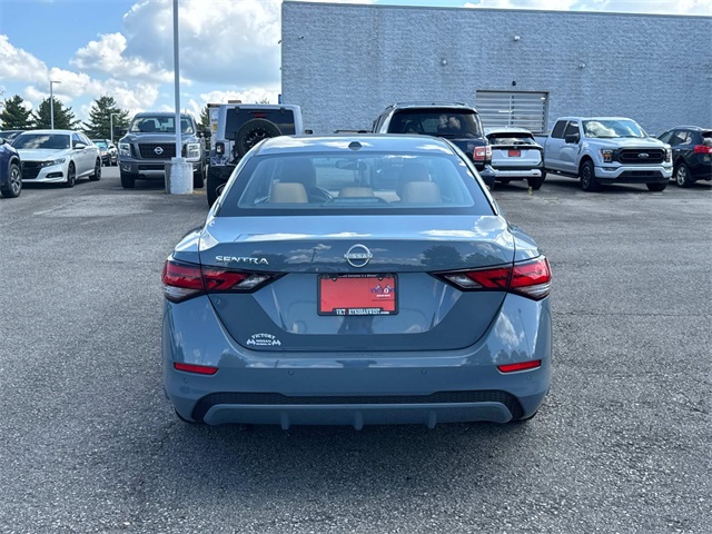 2025 Nissan Sentra SV photo 4