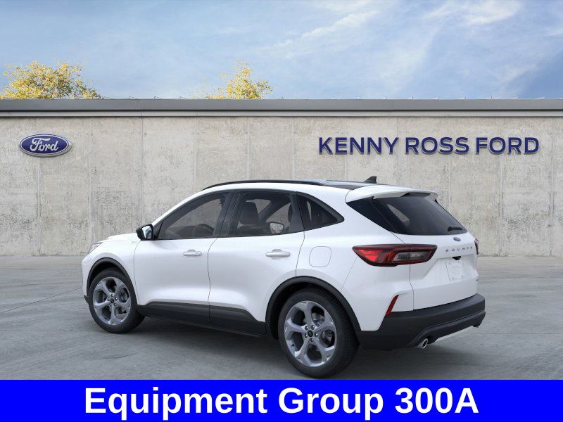 2025 Ford Escape ST-Line photo 4