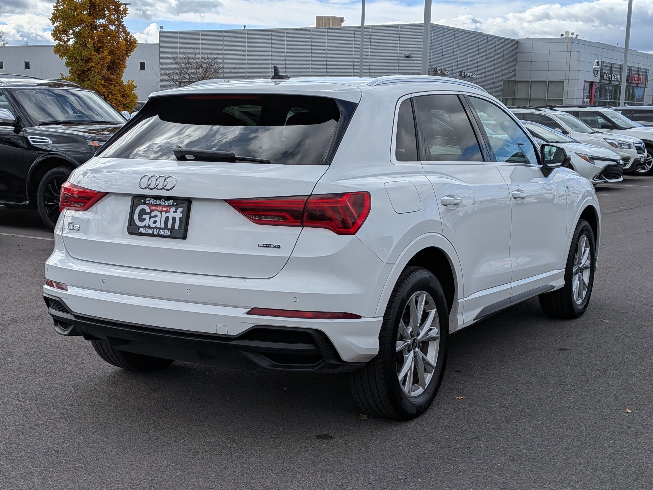 2024 Audi Q3 S line Premium photo 2