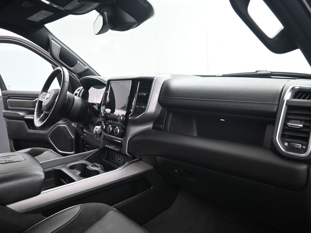 2024 Ram 1500 Laramie photo 12