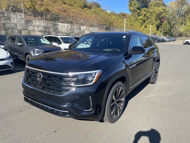 2026 Volkswagen Atlas Cross Sport SEL Premium R-Line photo 3