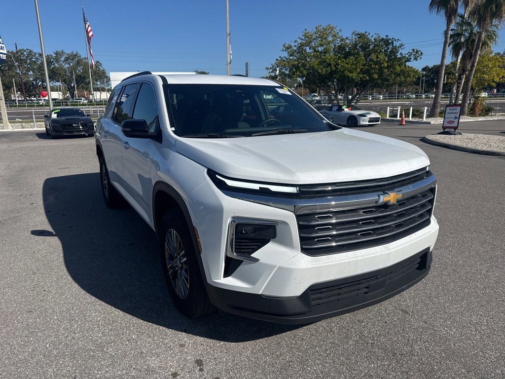 2025 Chevrolet Traverse LT's photo