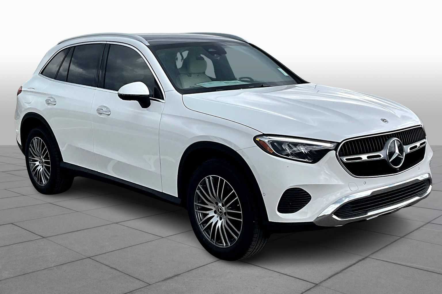 2026 Mercedes Benz GLC 300 4MATIC photo 2