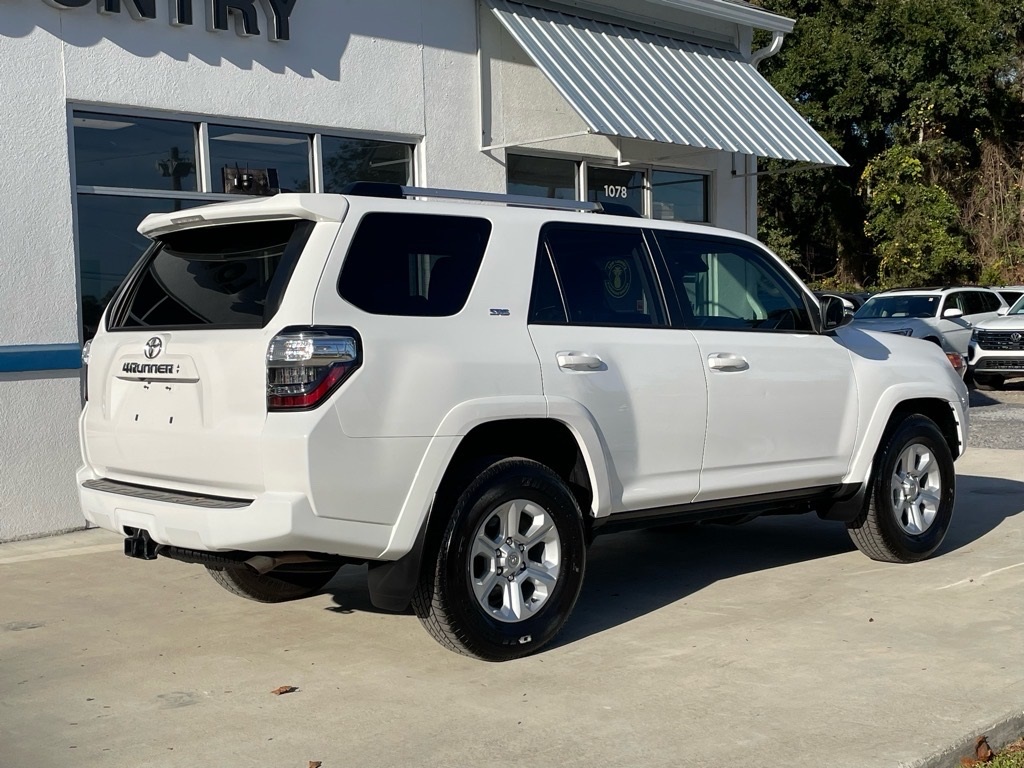 2023 Toyota 4Runner SR5 Premium photo 3