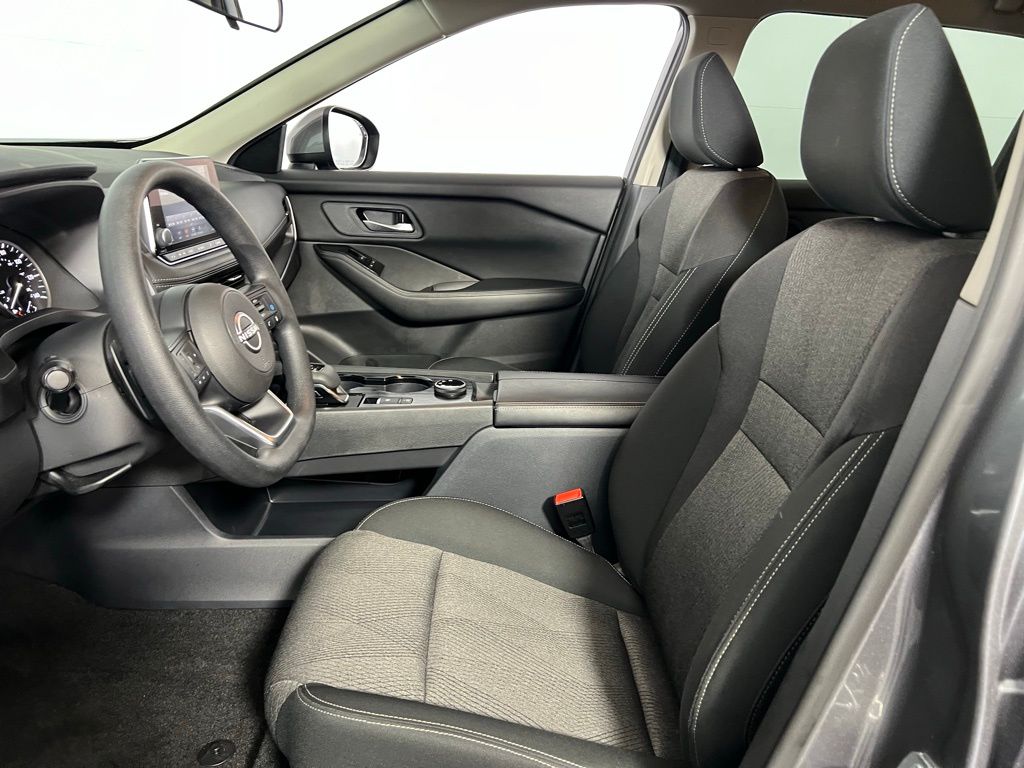 2024 Nissan Rogue SV photo 17