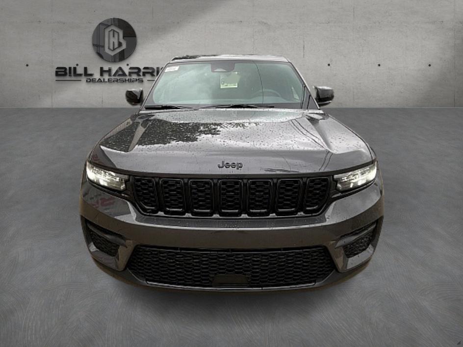 2025 Jeep Grand Cherokee Altitude X photo 2