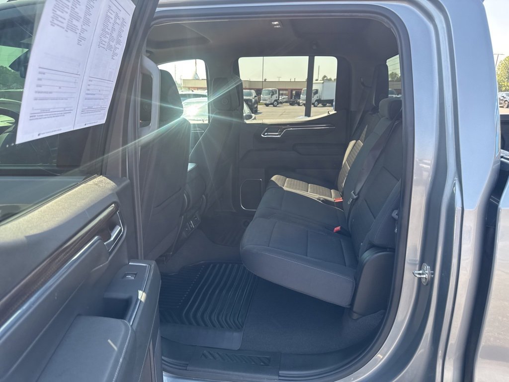 2024 Chevrolet Silverado 1500 LT photo 16
