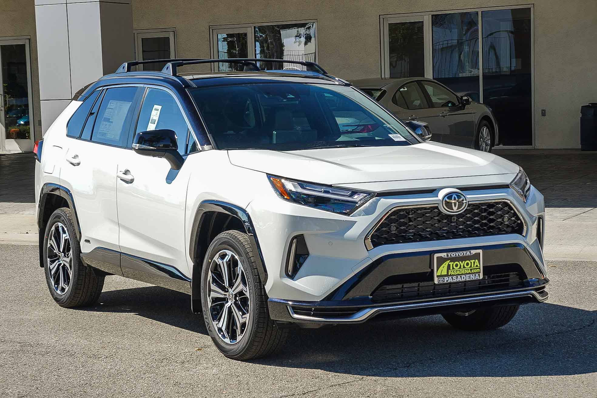 2025 Toyota RAV4 Prime XSE Premium photo 2