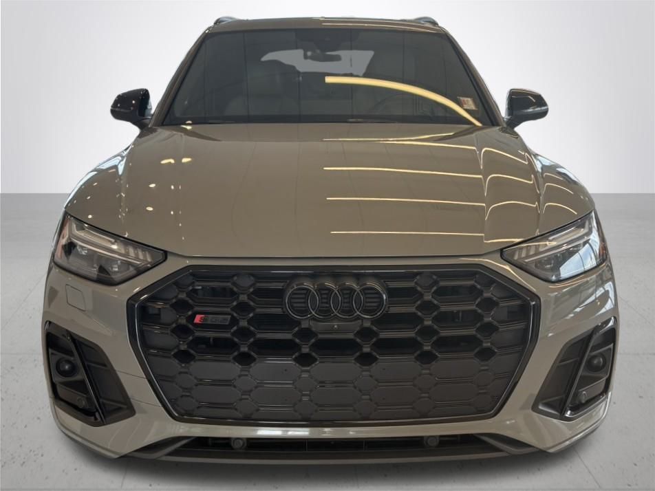 2021 Audi SQ5 Prestige photo 3