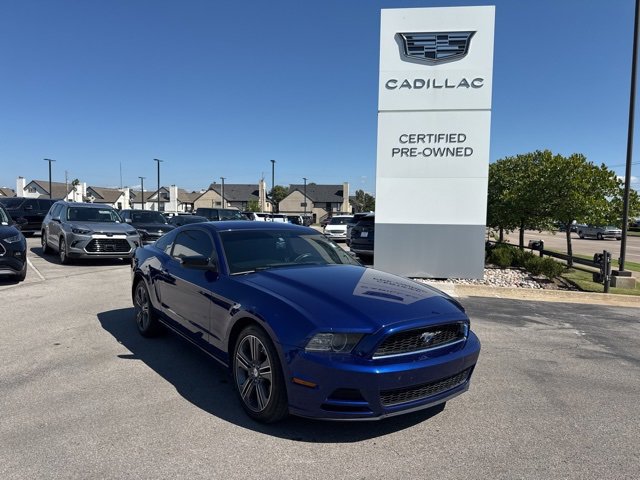 2014 Ford Mustang V6 Premium photo 3
