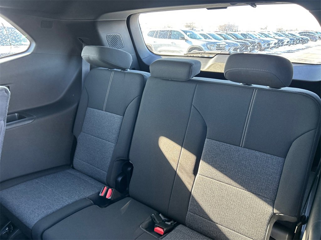 2026 GMC ACADIA - Image 34