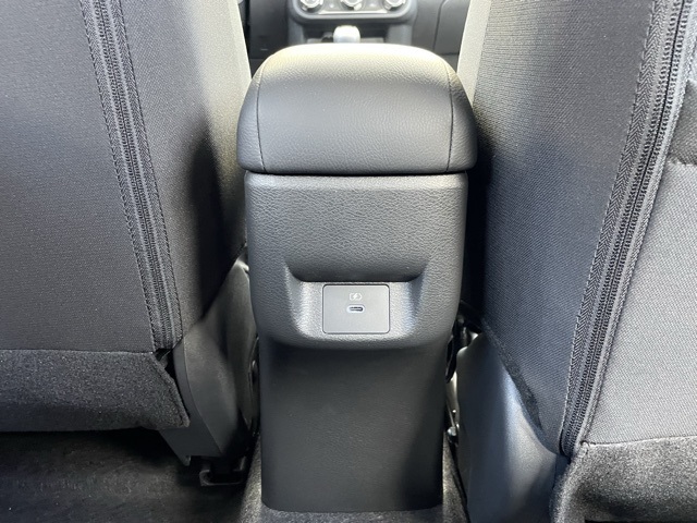 2025 Nissan Versa SV photo 19