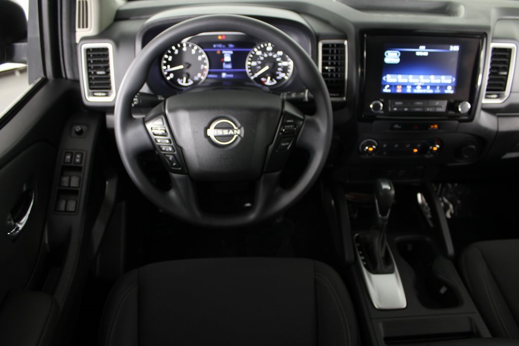 2024 Nissan Frontier SV photo 3