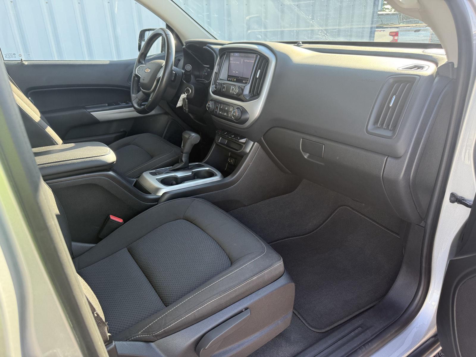 2020 Chevrolet Colorado LT photo 21