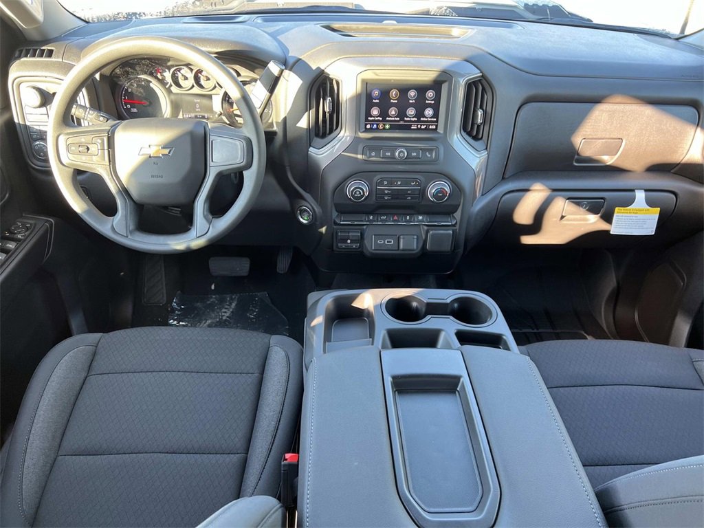 2026 Chevrolet Silverado 2500HD Custom photo 3