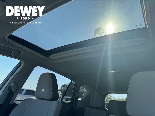 2014 Toyota RAV4 XLE photo 16