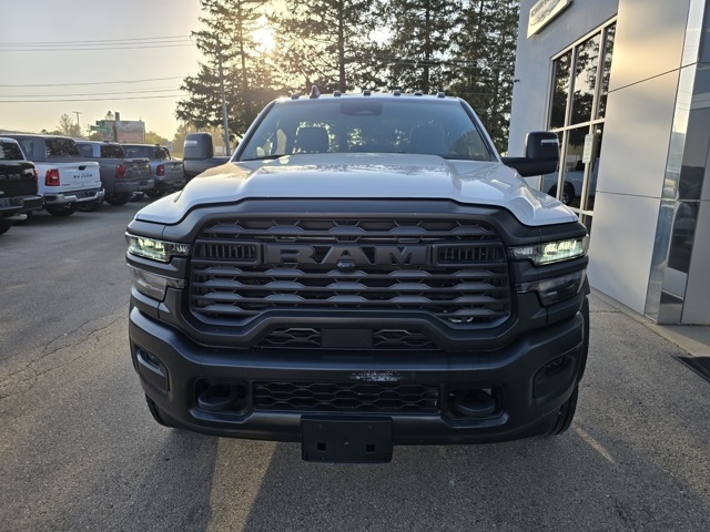 2025 Ram 5500 Tradesman photo 2