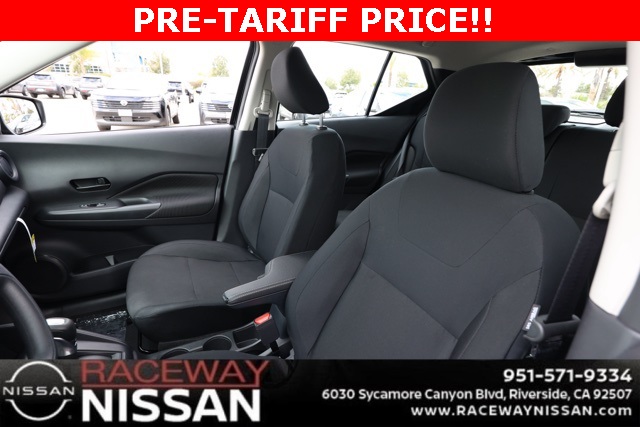 2025 Nissan Kicks Play S photo 13