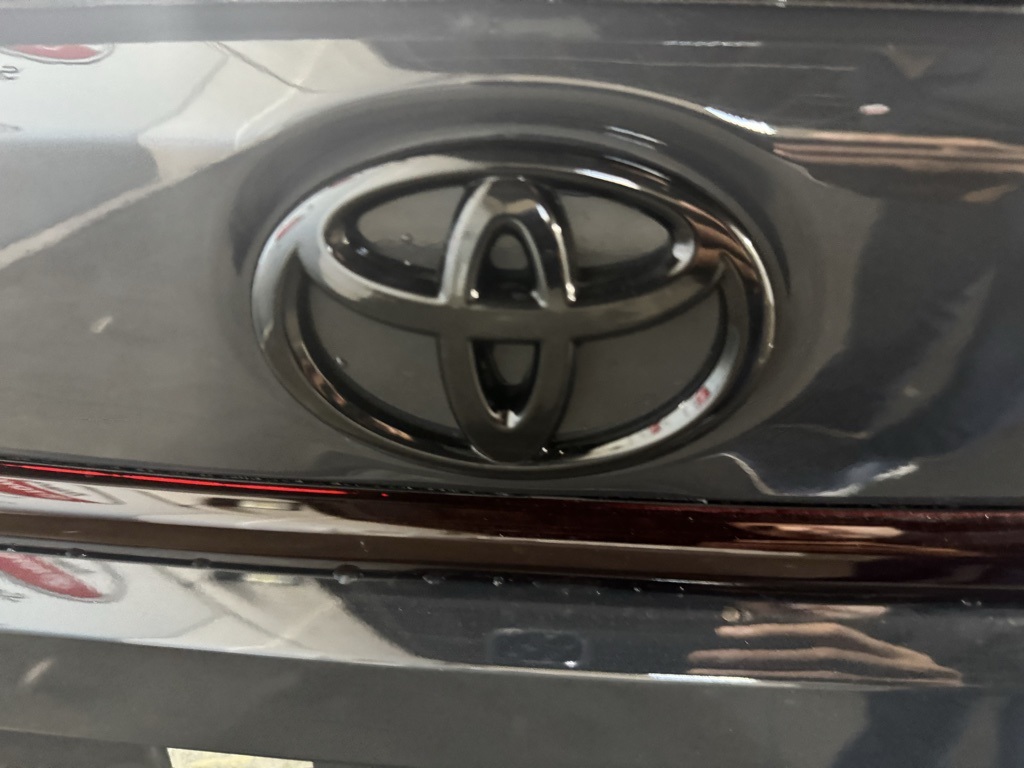 2025 Toyota Corolla SE photo 19