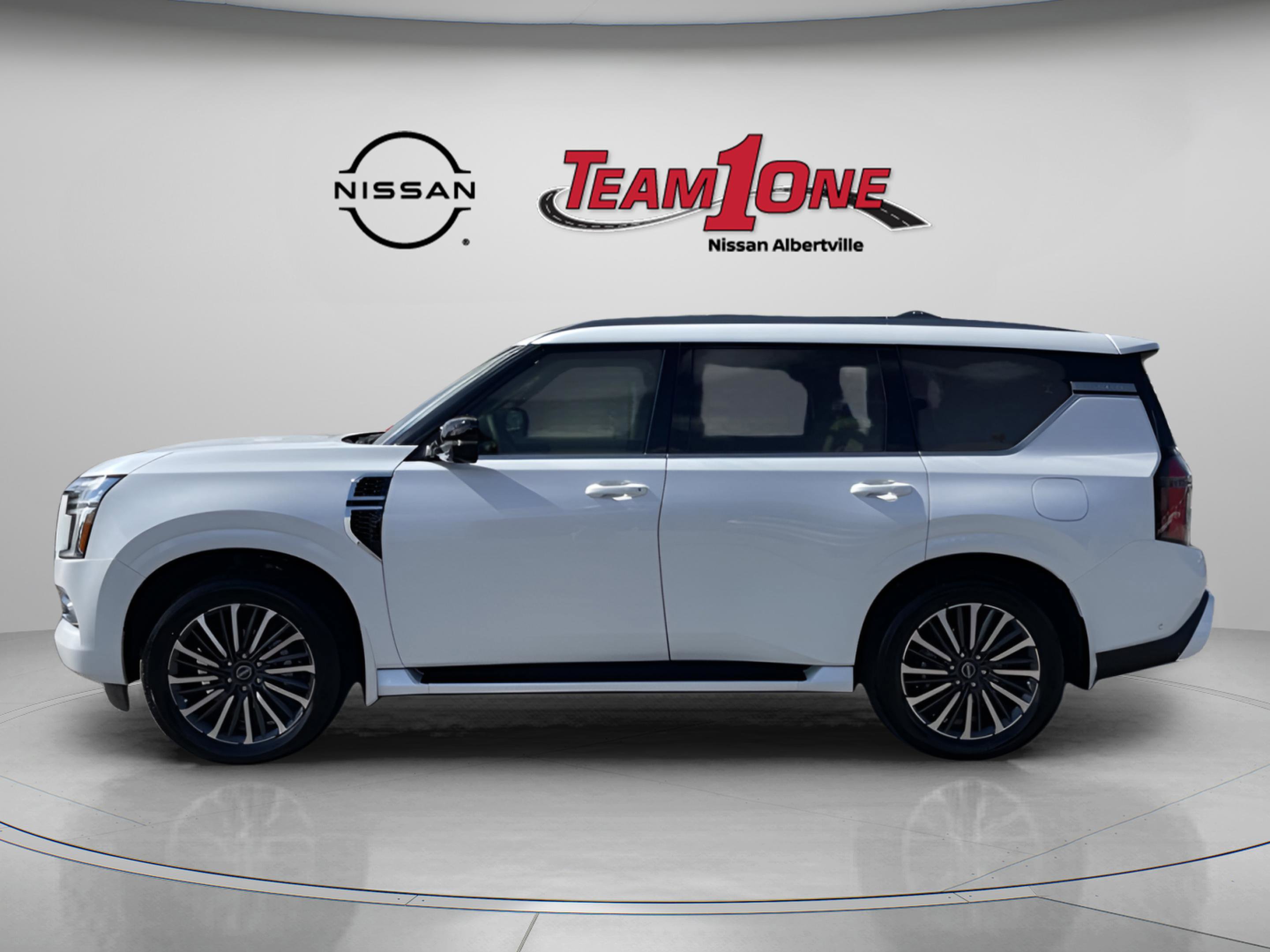 2026 Nissan Armada Platinum Reserve photo 2