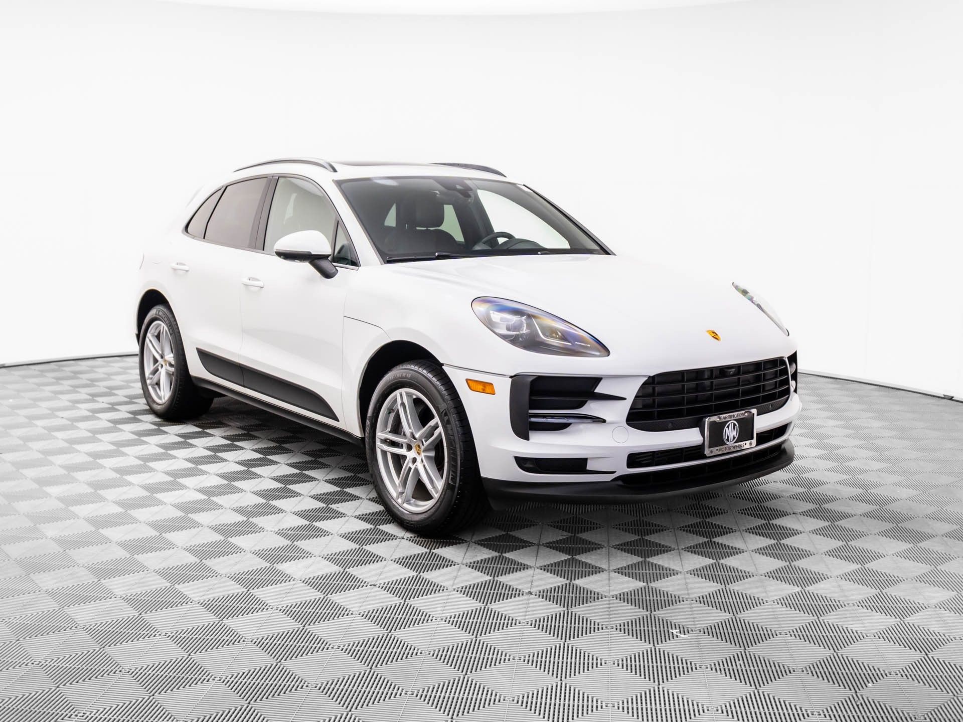 2021 Porsche Macan Base photo 6