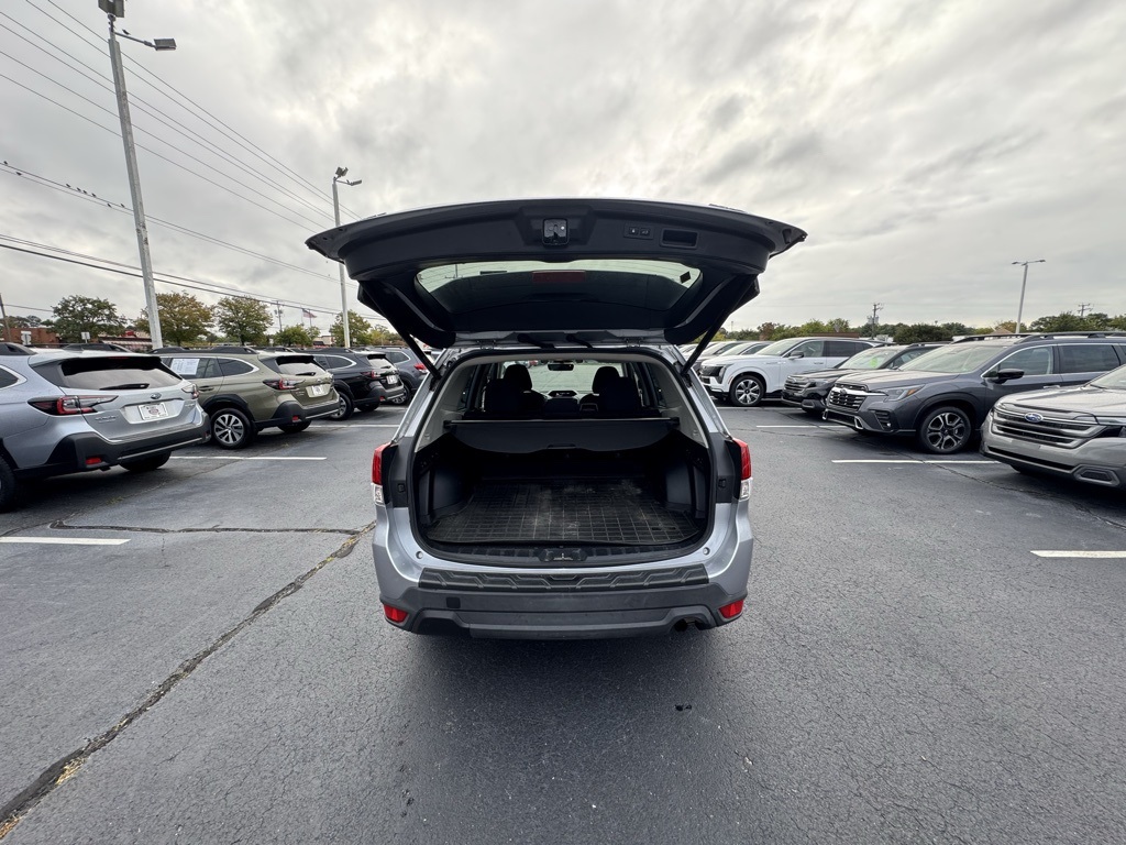 2021 Subaru Forester Premium photo 3
