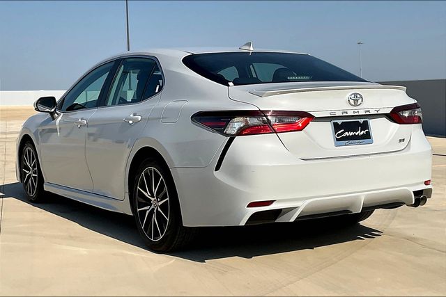 2023 Toyota Camry SE photo 13