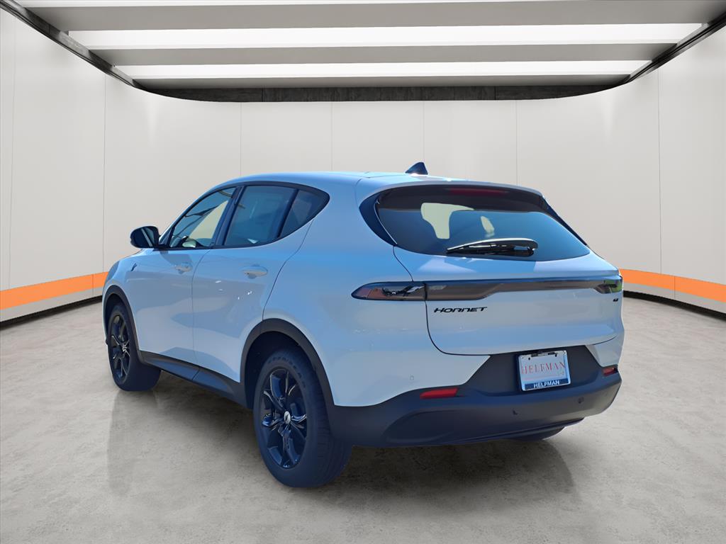 2025 Dodge Hornet GT photo 4