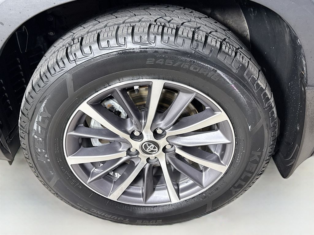 2019 Toyota Highlander XLE photo 34