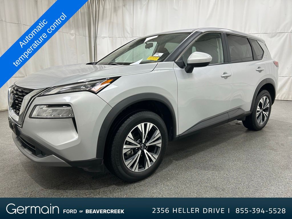 2023 Nissan Rogue SV photo 3