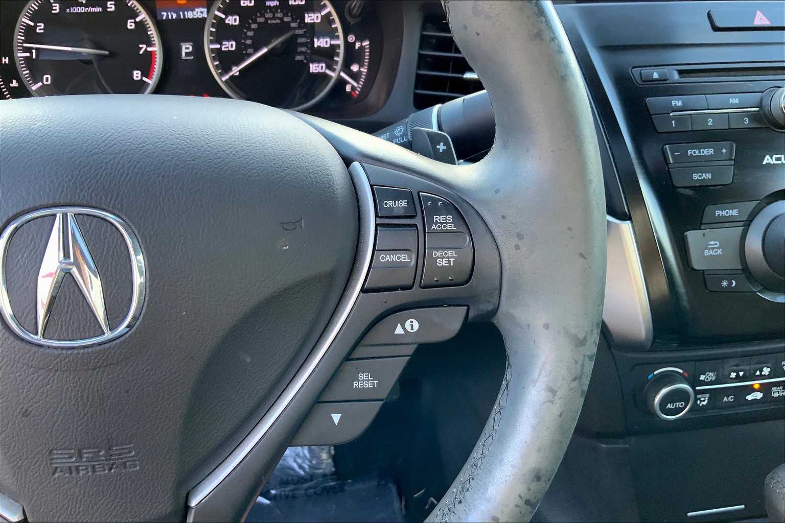 2017 Acura ILX Base photo 24