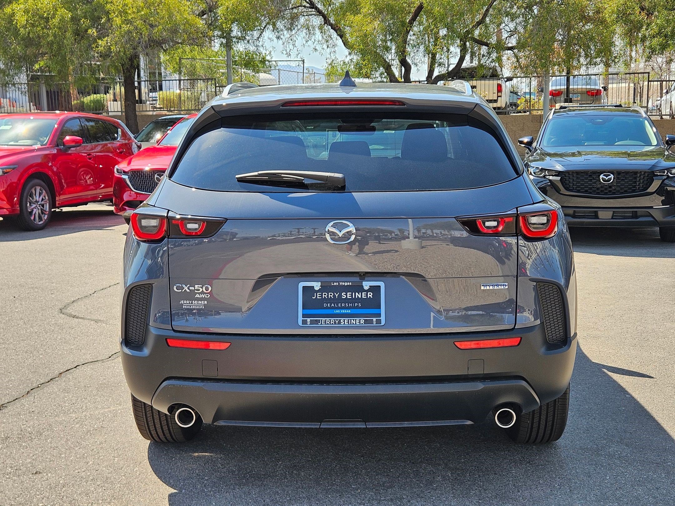 2025 Mazda CX-50 Premium Plus photo 3