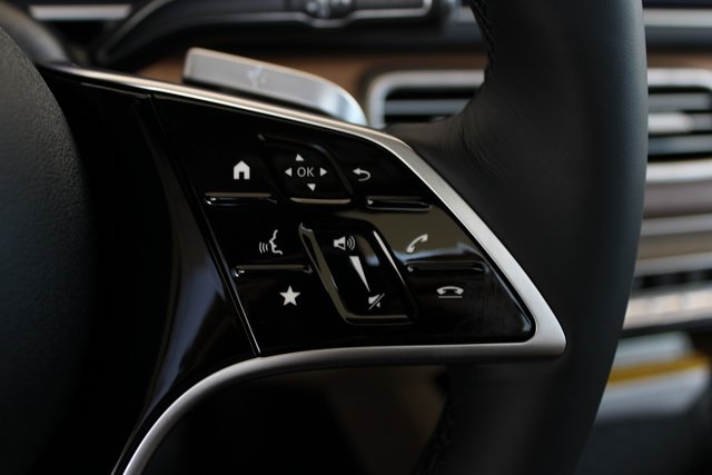 2026 Mercedes Benz GLS 450 4MATIC photo 20