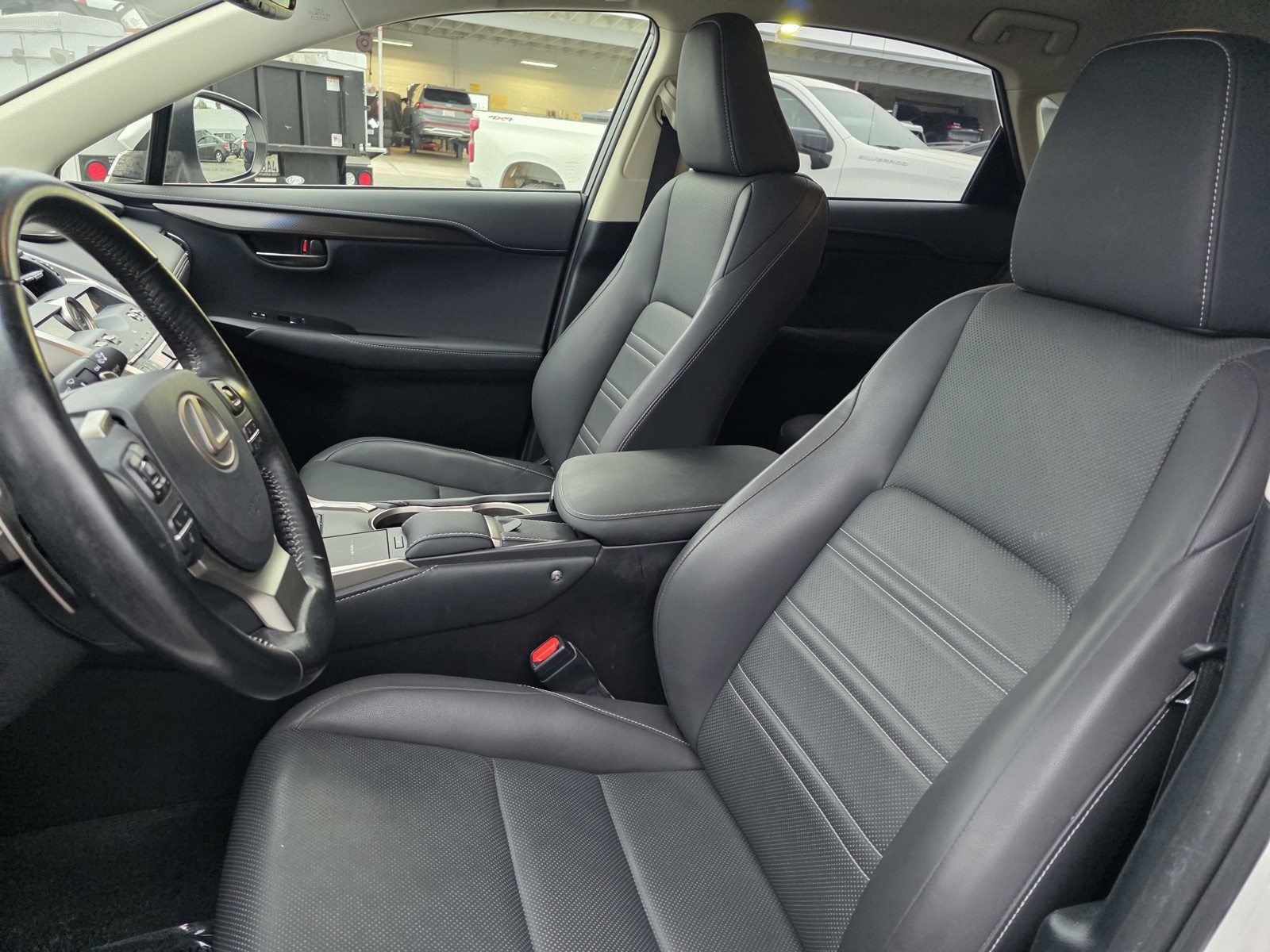 2018 Lexus NX 300h Luxury photo 21