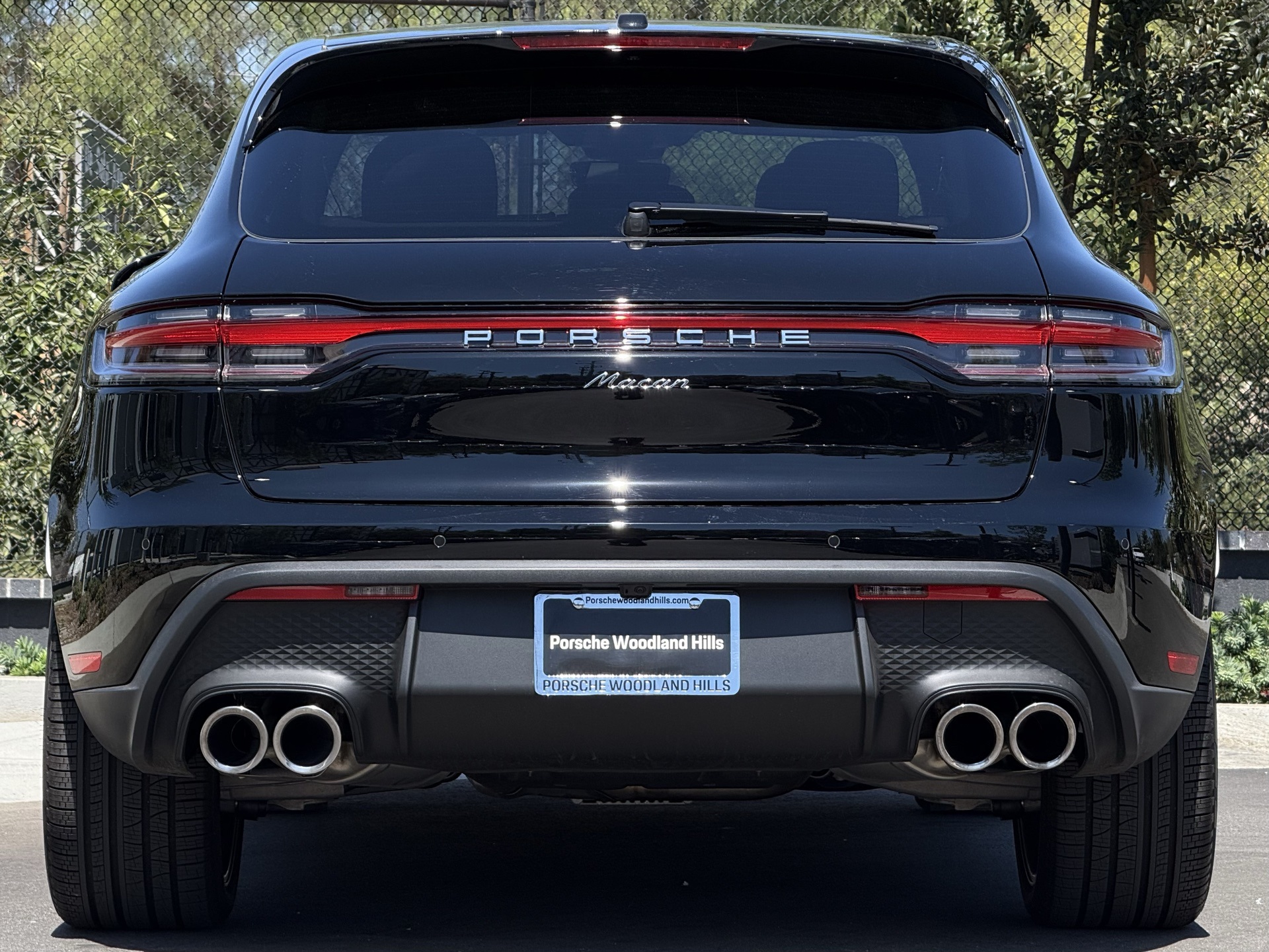 2025 Porsche Macan T photo 3