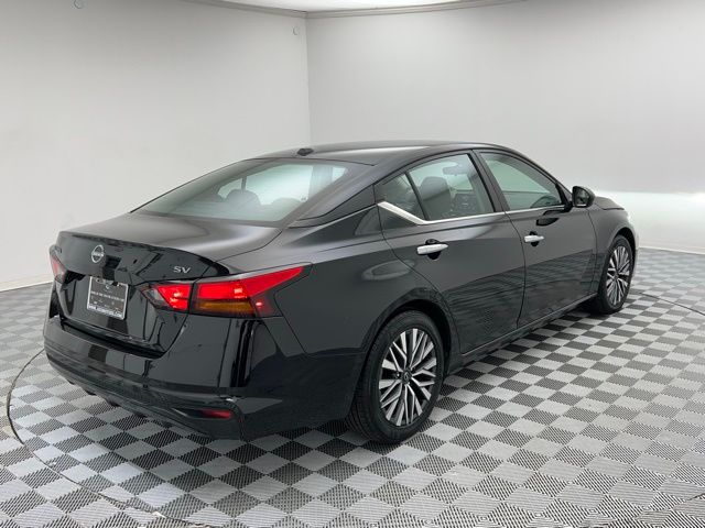 2024 Nissan Altima 2.5 SV photo 4