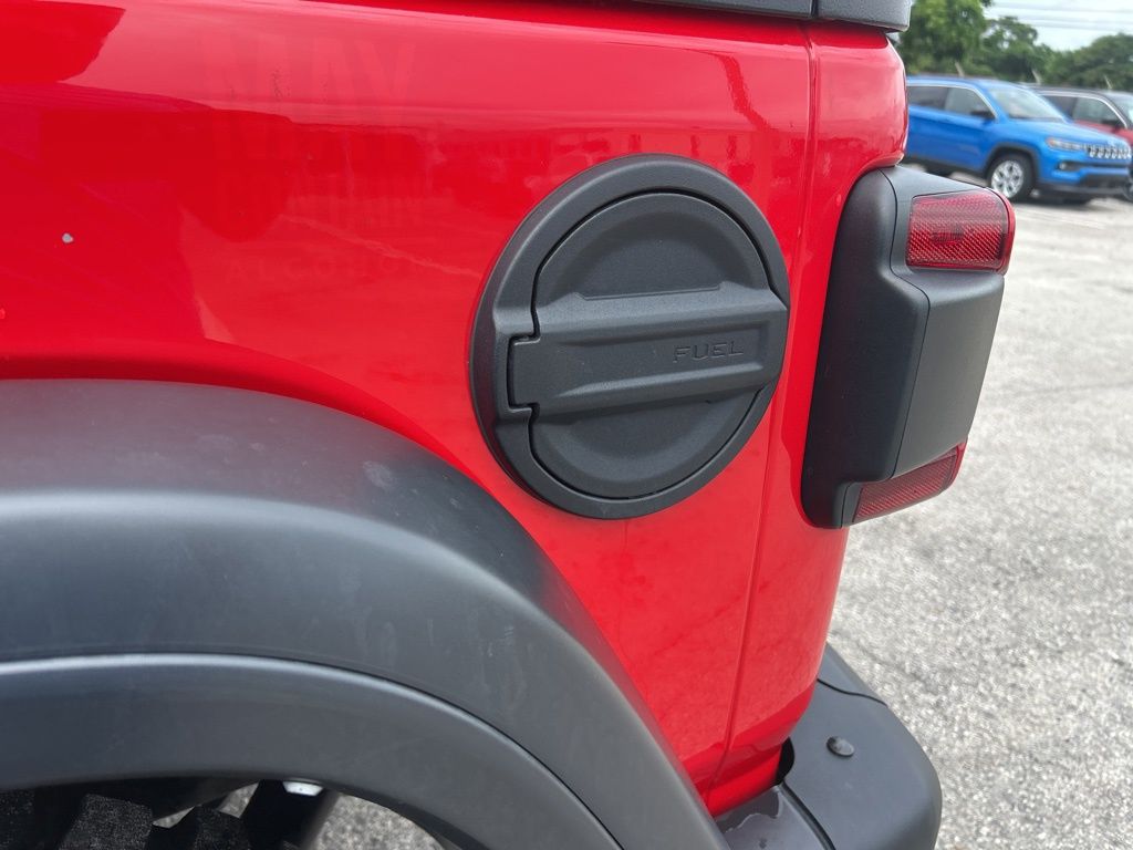2021 Jeep Wrangler Rubicon photo 21