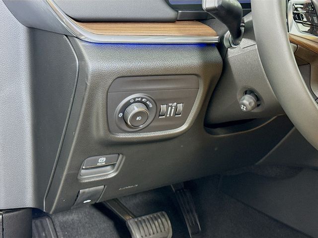 2025 Jeep Grand Cherokee L Summit photo 9