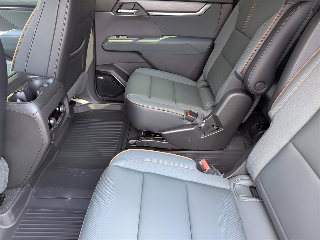 2026 Gmc Acadia AT4 photo 13