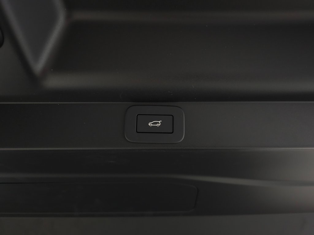 2025 LAND ROVER RANGE ROVER - Image 6