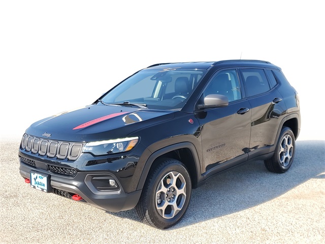 2022 Jeep Compass Trailhawk photo 2