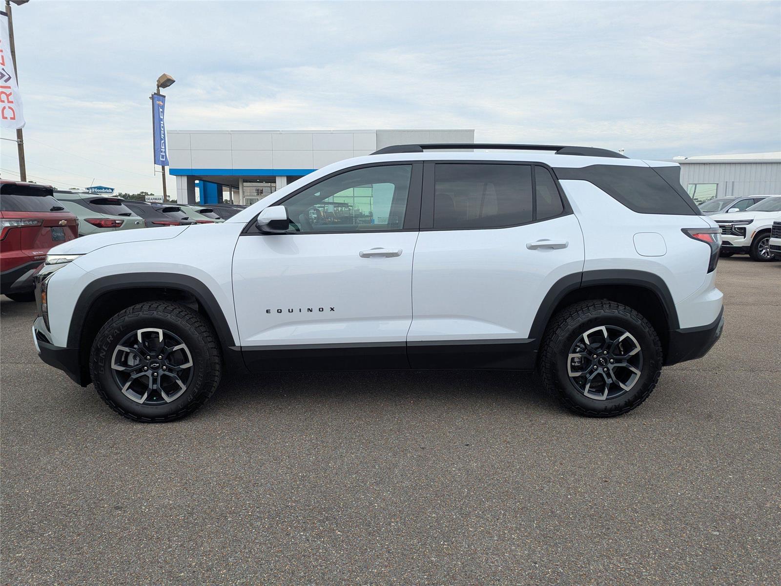 2026 Chevrolet Equinox ACTIV photo 6