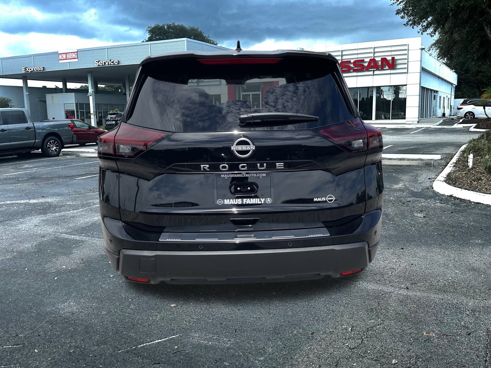 2026 Nissan Rogue SV photo 3