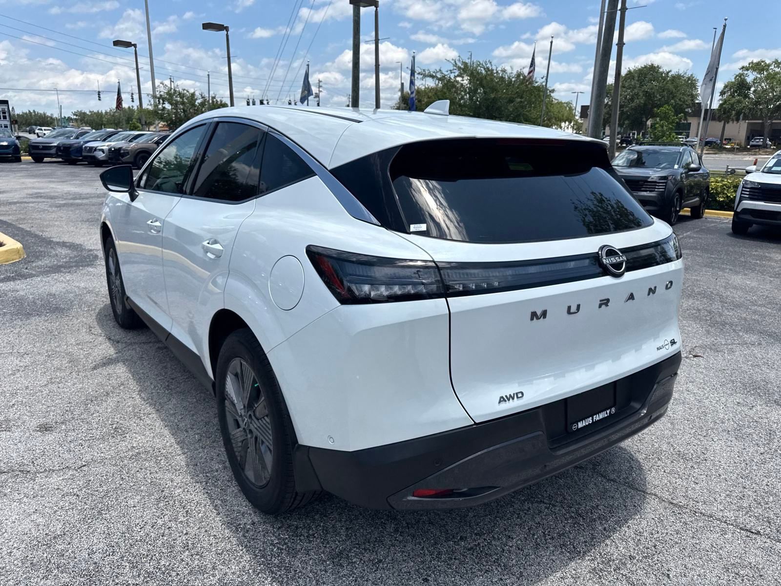 2025 Nissan Murano SL photo 7