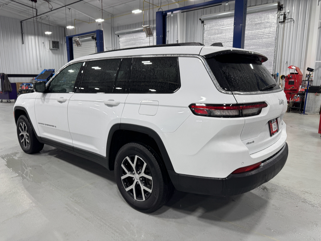 2024 Jeep Grand Cherokee Limited photo 4