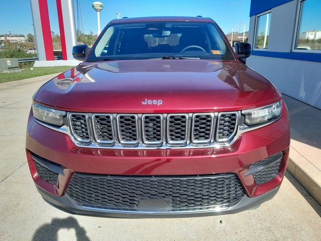 2023 Jeep Grand Cherokee Laredo photo 4